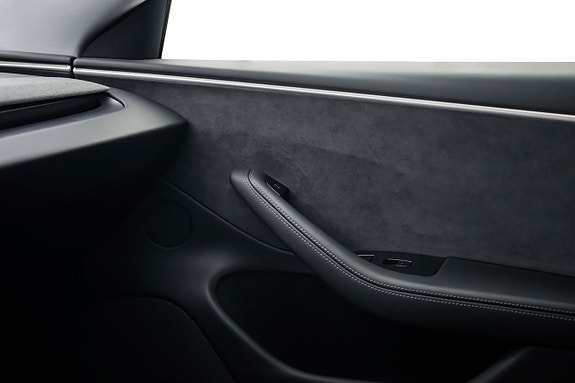 Tesla Model 3 18 of 25