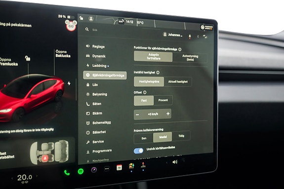 Tesla Model 3 16 of 25