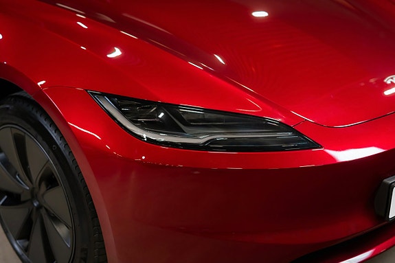 Tesla Model 3 8 of 25