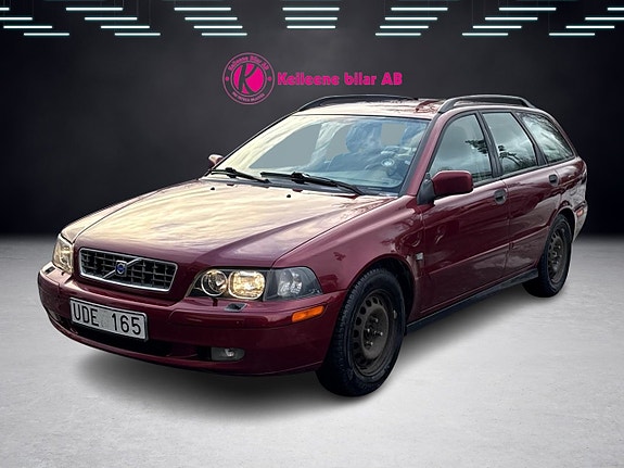 Volvo V40 4 of 5