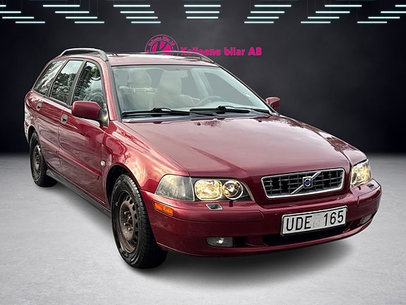 Volvo V40 3 of 5