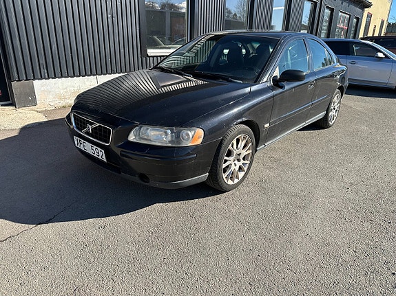 Volvo S60 3 of 5