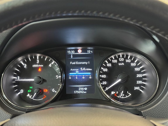 Nissan Qashqai 15 of 15