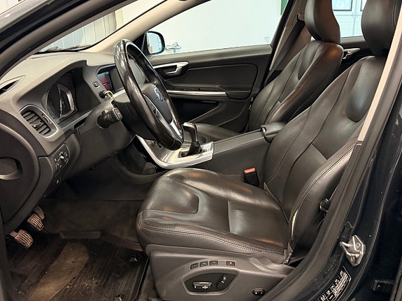 Volvo V60 Cross Country 16 of 23
