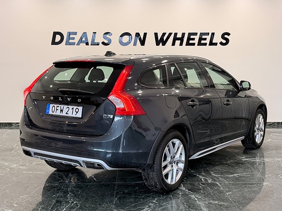 Volvo V60 Cross Country 6 of 23