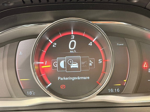 Volvo V60 Cross Country 14 of 23