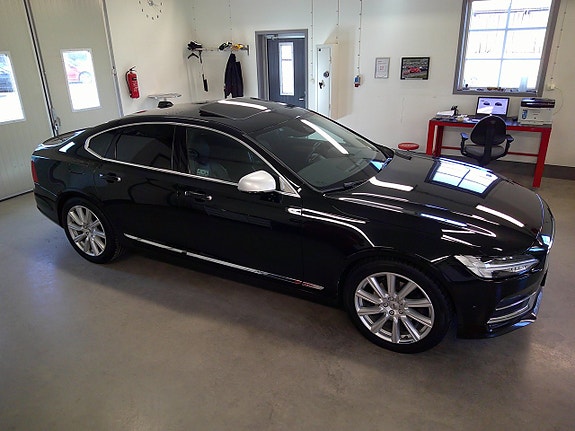 Volvo S90 13 of 13
