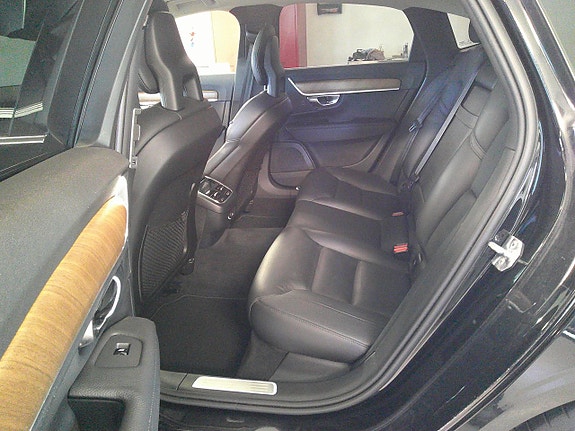 Volvo S90 10 of 13