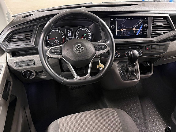 Volkswagen Transporter 26 of 30