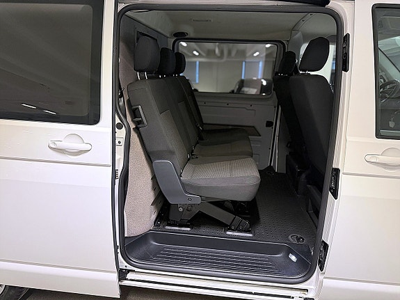 Volkswagen Transporter 28 of 30