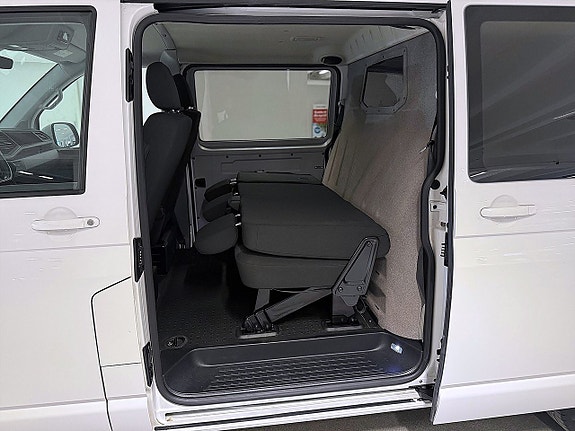 Volkswagen Transporter 29 of 30