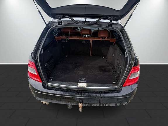 Mercedes-Benz C220 6 of 24