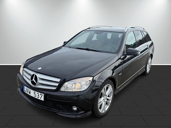 Mercedes-Benz C220 2 of 5