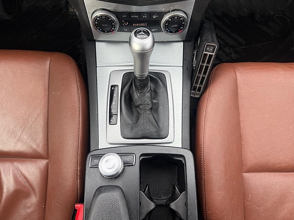Mercedes-Benz C220 16 of 24