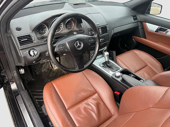 Mercedes-Benz C220 10 of 24