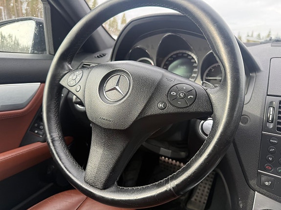 Mercedes-Benz C220 19 of 24