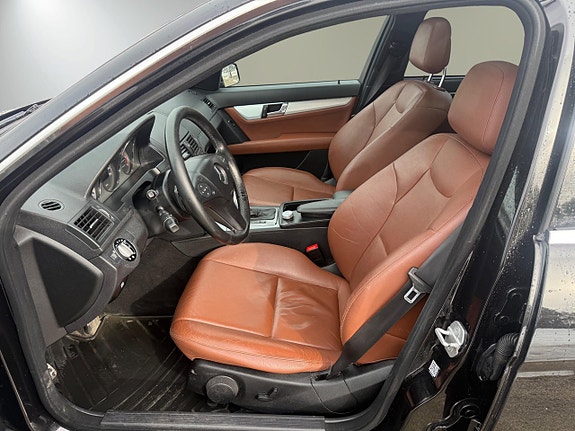 Mercedes-Benz C220 9 of 24