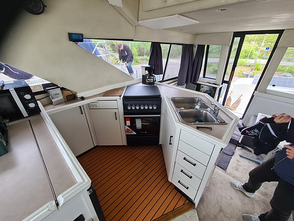 Bayliner 3988 97 Nya motorer 2x400hk byte 13 of 14