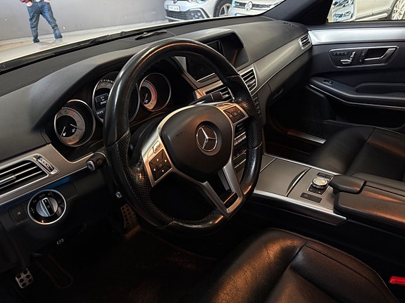 Mercedes-Benz E350 14 of 17