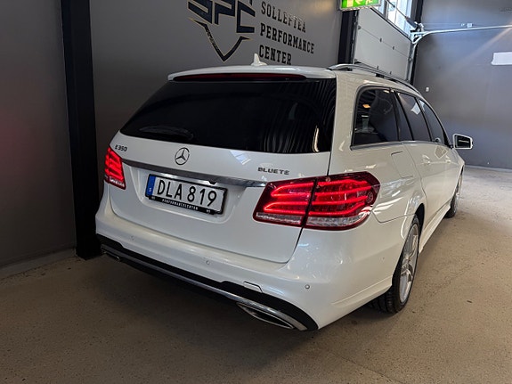 Mercedes-Benz E350 4 of 5
