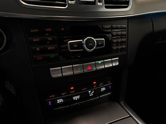 Mercedes-Benz E350 17 of 17
