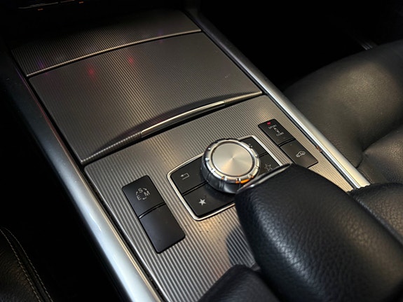 Mercedes-Benz E350 16 of 17