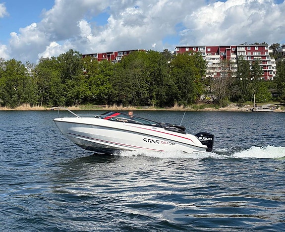 Sting 610 DC - 2026 Suzuki 150 HK 3 Tim 7 års garanti