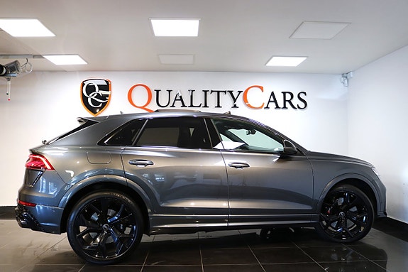 Audi RS Q8 4 of 5