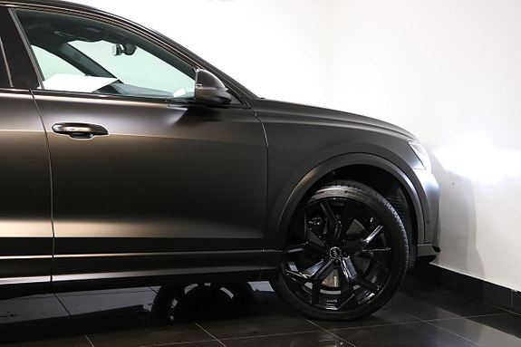 Audi RS Q8 25 of 27