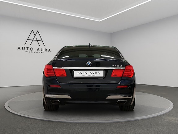 BMW 740d 5 of 5