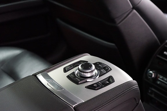 BMW 740d 26 of 28