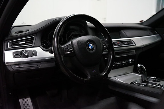 BMW 740d 9 of 28
