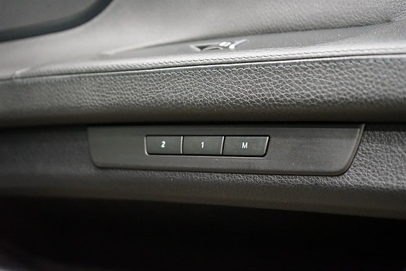 BMW 740d 27 of 28