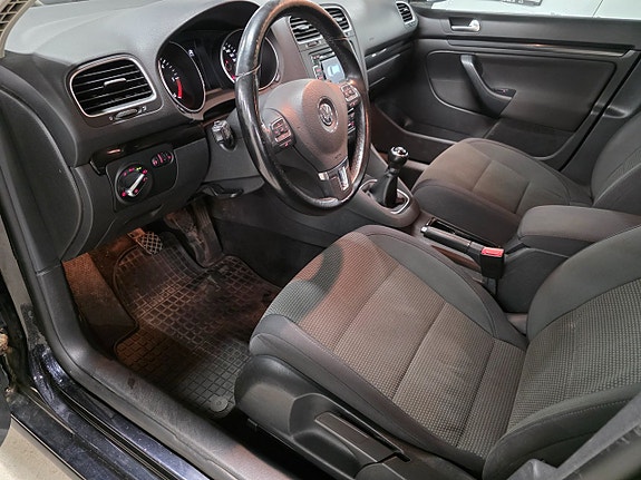 Volkswagen Golf VI 17 of 17