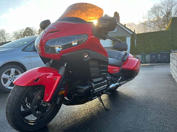 Honda GL1800B Gold Wing 2 of 5