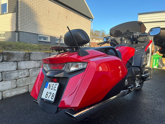 Honda GL1800B Gold Wing 3 of 5