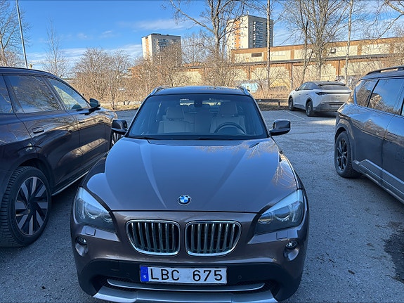 BMW X1 3 of 11