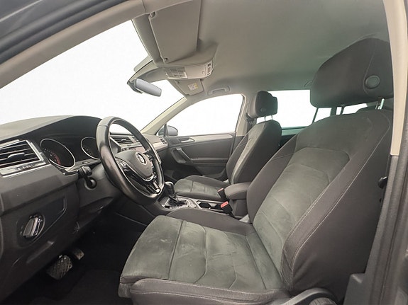 Volkswagen Tiguan 10 of 30
