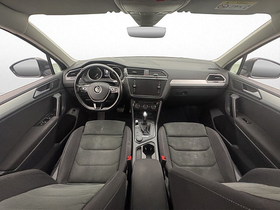 Volkswagen Tiguan 17 of 30