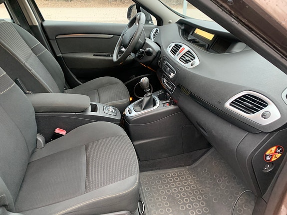 Renault Grand Scenic III 5 of 6