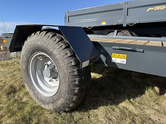 Maskintrailer 4 meter, 4 ton, genomkörning, i lager 3 of 5