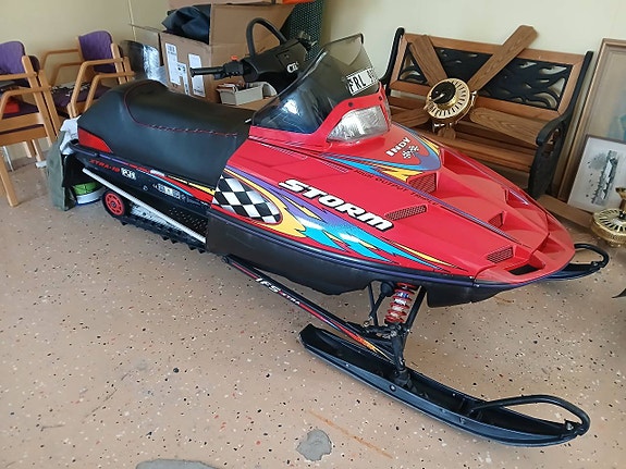 Polaris Indy Storm 800