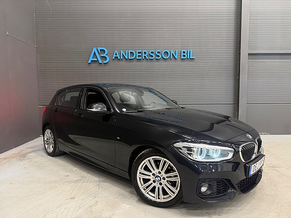 BMW 118i 2 of 5