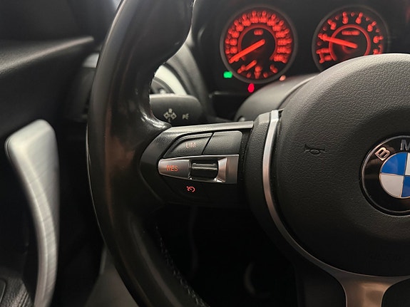 BMW 118i 25 of 26