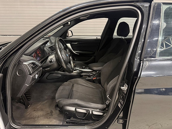 BMW 118i 10 of 26