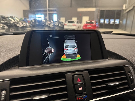 BMW 118i 20 of 26