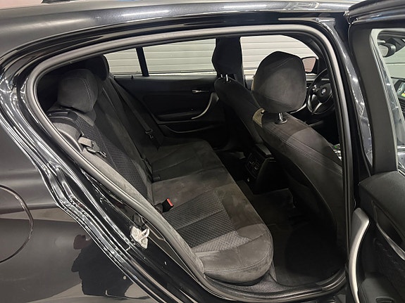 BMW 118i 14 of 26