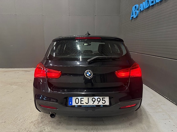 BMW 118i 8 of 26