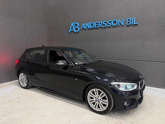 BMW 118i 4 of 5