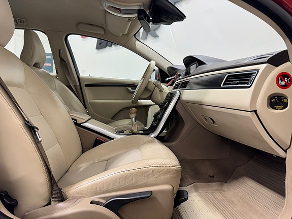 Volvo V70 6 of 20